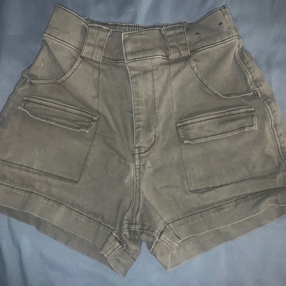 Green high waisted shorts - Picture 1 of 2